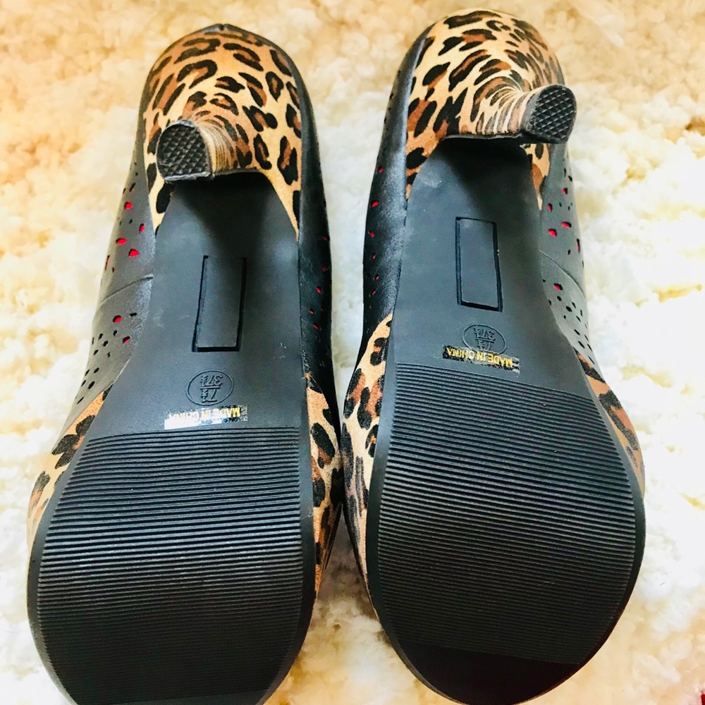 Platform Pumps - Picture 4 of 8